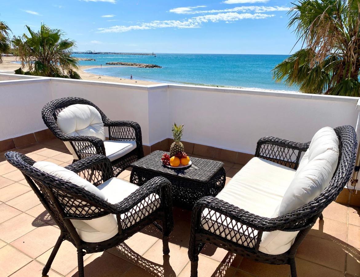 House In Front Of The Beach With Sea View Cambrils Extérieur photo